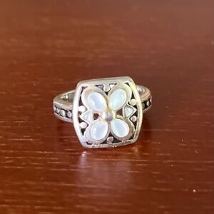 Very Unique Vintage Sterling Silver & Moonstone Ring